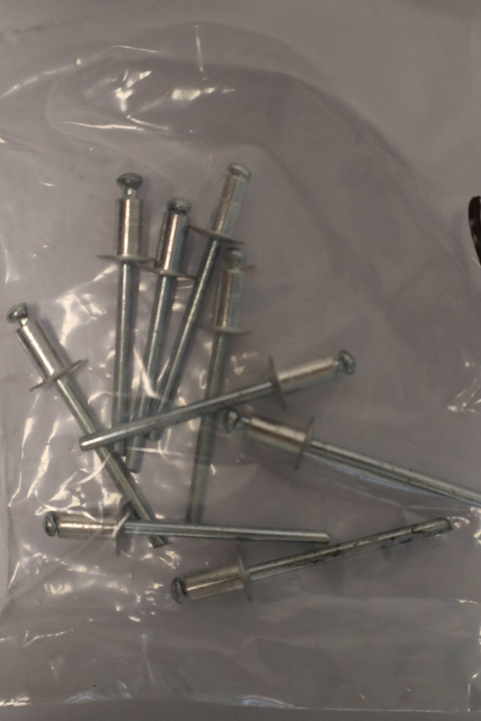 Rivet 4mm 9 pièces